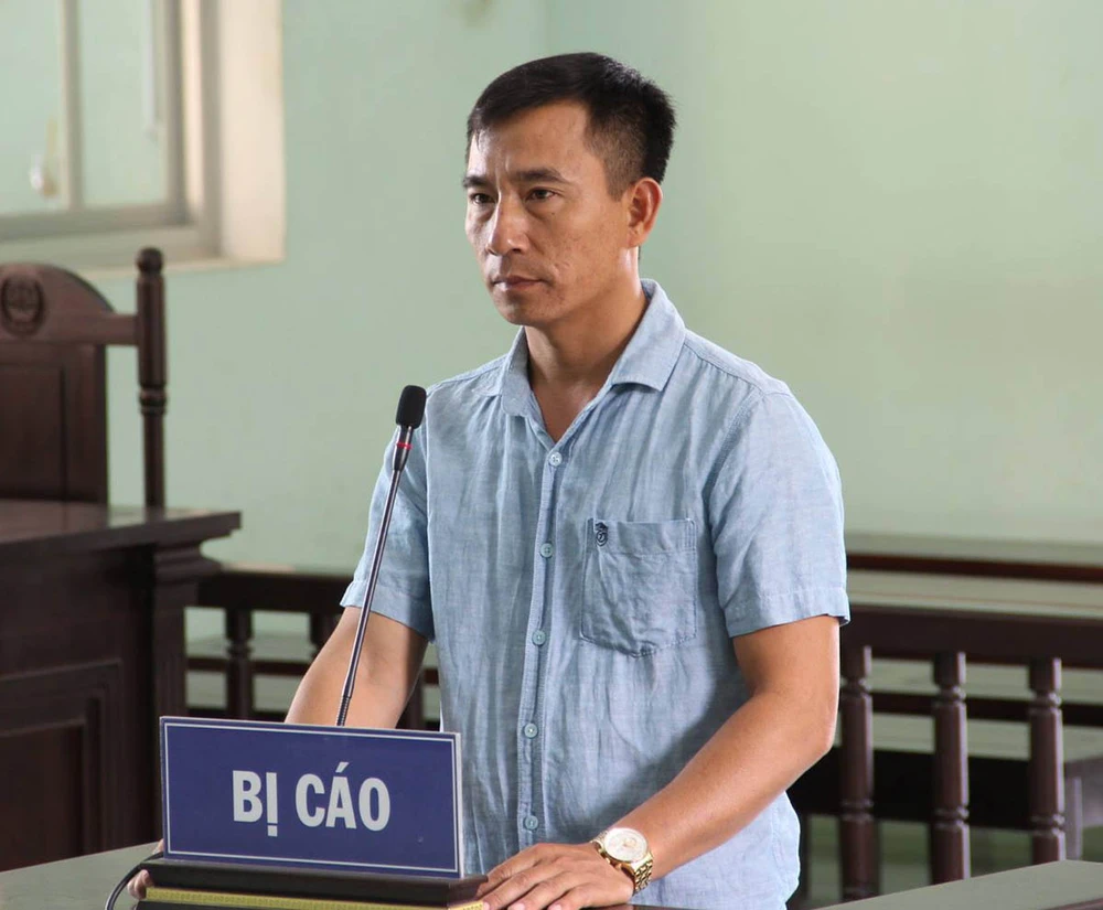 Dọa giết phóng viên, bị phạt 6 tháng tù treo ảnh 1