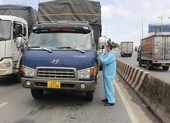 Chốt kiểm soát COVID-19 cửa ngõ TP.HCM bố trí thêm mã QR khai báo y tế