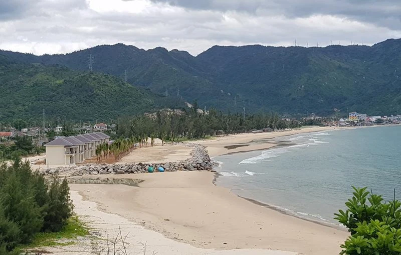 Một khu vực trong KKT Vân Phong được quy hoạch phát triển du lịch. Ảnh: NĐ Một khu vực trong KKT Vân Phong được quy hoạch phát triển du lịch. Ảnh: NĐ