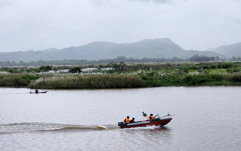 4 học sinh tiểu học chết đuối và mất tích khi tắm sông
