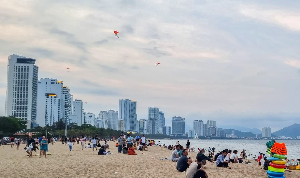 thả diều ở công viên bờ biển Nha Trang