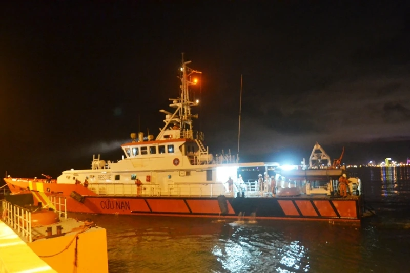 Cứu tàu của 'anh hùng Chan Chu' bị nạn trên biển Hoàng Sa ảnh 1