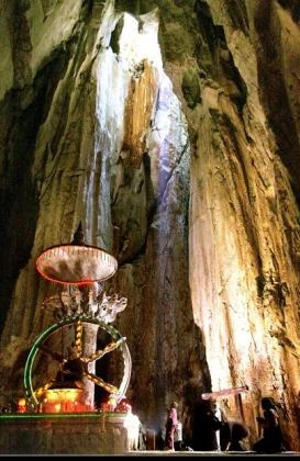 Đi tham quan, bé 6 tuổi ngã xuống hang động tử vong ảnh 1 Đi tham quan, bé 6 tuổi ngã xuống hang động tử vong ảnh 1