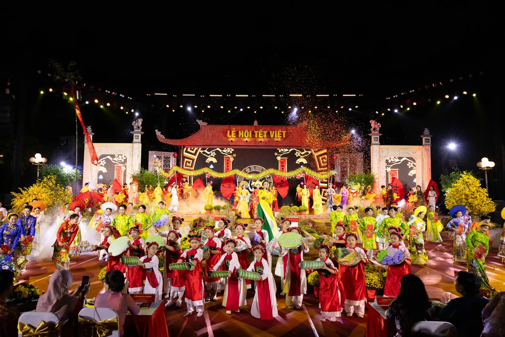 CẨM LY -TẾT PHÁT TÀI.jpeg