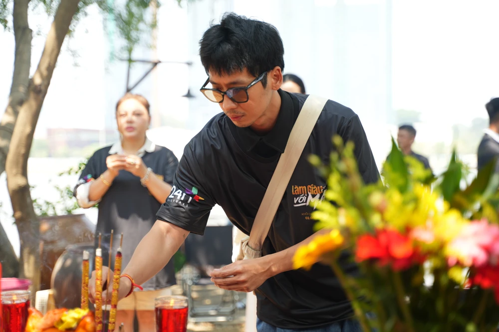 Tuấn Trần sẽ đảm nhận vai nam chính trong dự án điện ảnh Làm giàu với ma