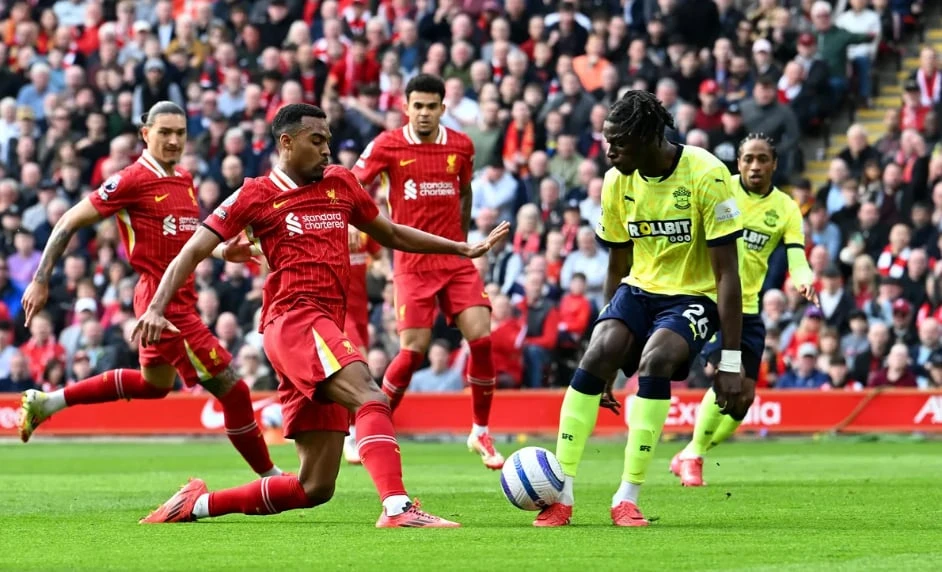 Liverpool chơi bùng nổ vào hiệp 2 nhờ vào sức mạnh của hàng công. Ảnh: Getty