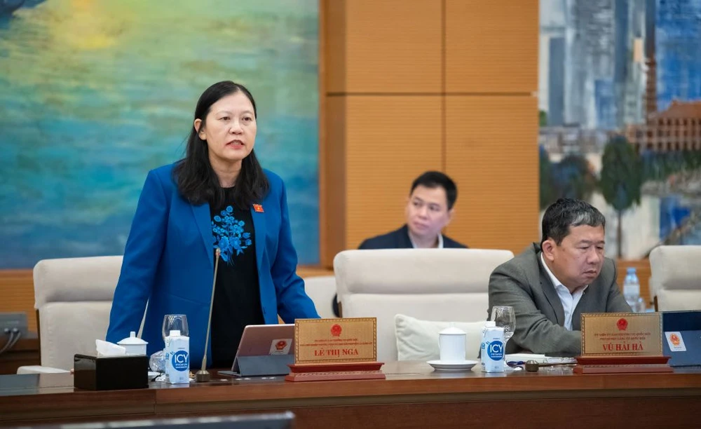 Cùng với xăng, một số ủy viên Ủy ban Thường vụ Quốc hội đề nghị bỏ thuế tiêu thụ đặc biệt đối với điều hòa công suất thường.