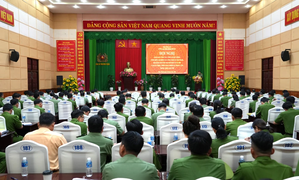 Quang cảnh hội nghị.