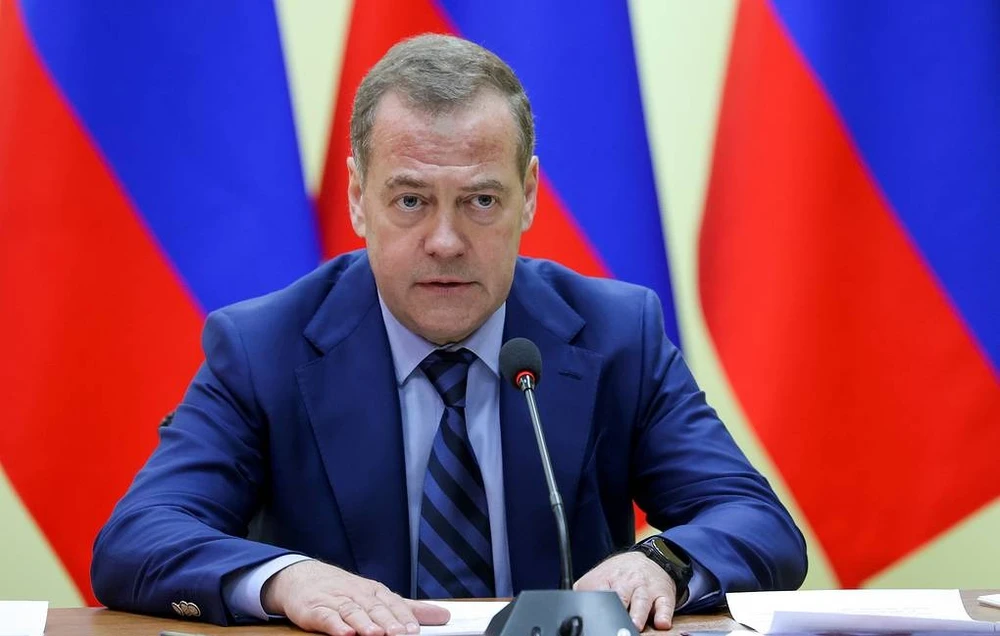 Phó Chủ tịch Hội đồng An ninh Nga Dmitry Medvedev đến Kursk hôm 26-6. Ảnh: TASS
