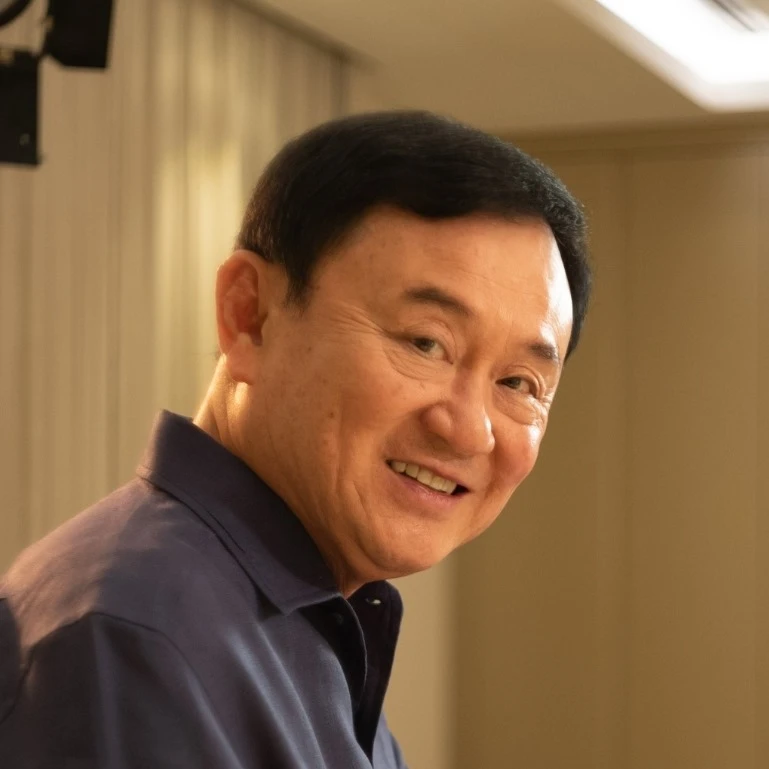 Ông Thaksin ra hầu tòa hình sự về cáo buộc khi quân