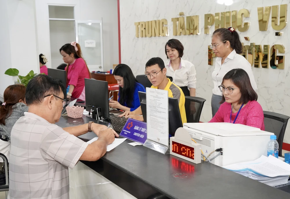 địa chỉ trụ sở UBND và Trung tâm hành chính công của 168 phường, xã, đặc khu