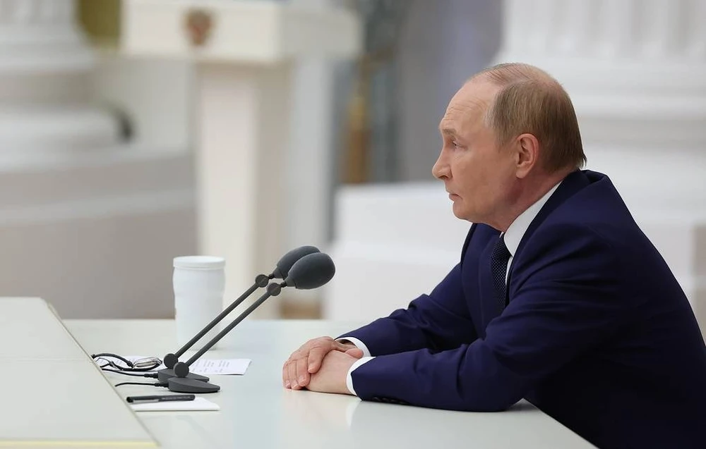 Ông Putin họp nội các, chuẩn bị cho thượng đỉnh với ông Trump