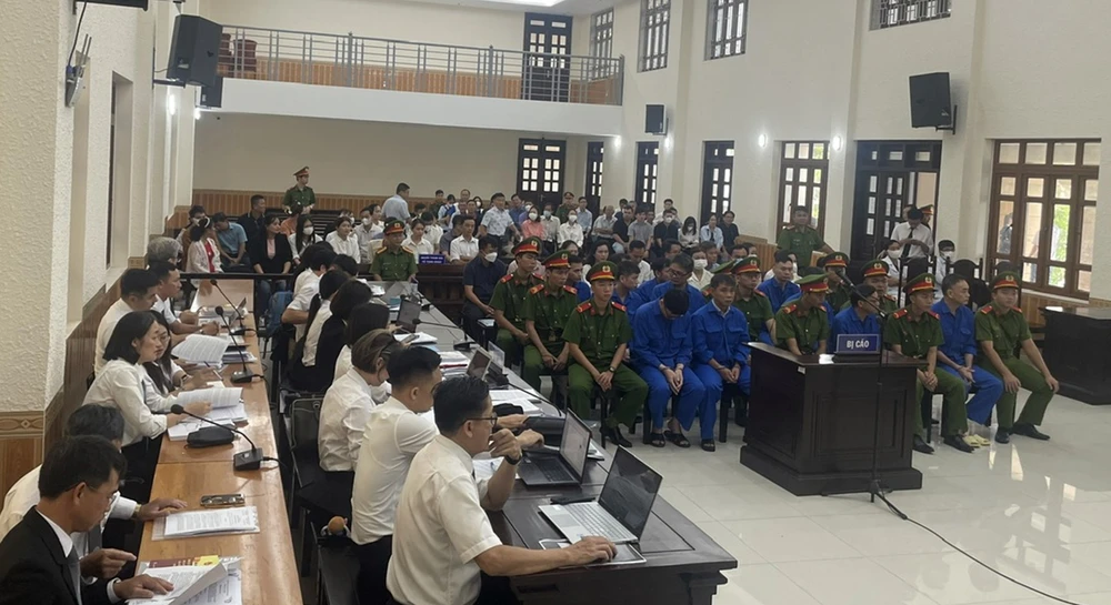 Đang xét xử vụ án đưa, nhận hối lộ tại Tập đoàn Tuấn Ân và Điện lực Bình Thuận