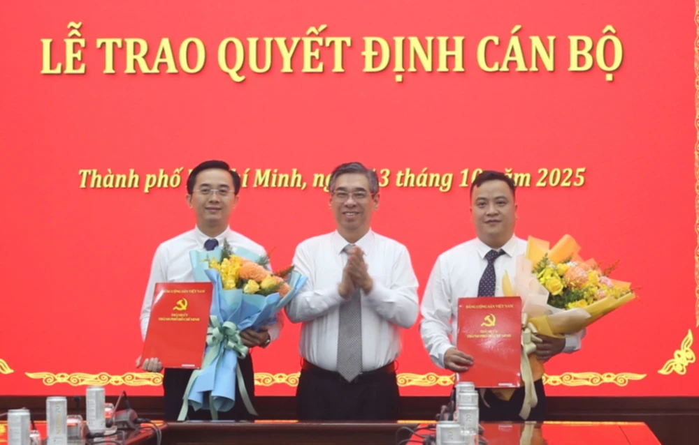 Bổ nhiệm 2 thư ký Bí thư Trung ương Đảng, Bí thư Thành ủy TP.HCM Trần Lưu Quang