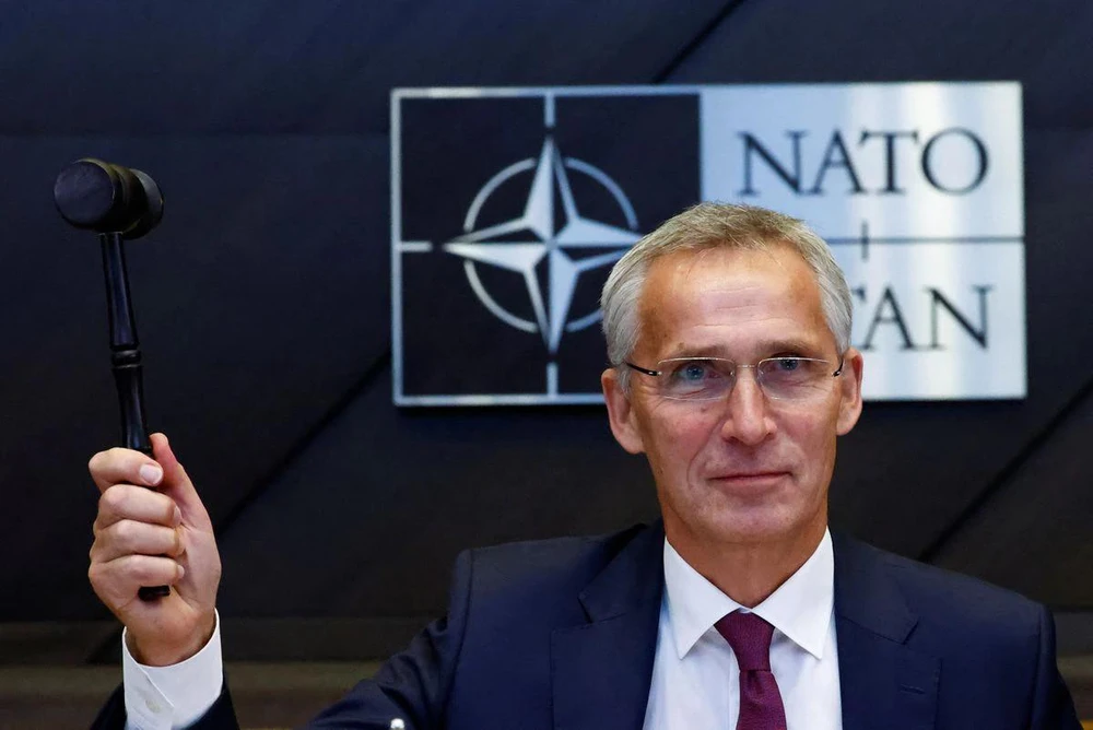 Tổng thư ký NATO - ông Jens Stoltenberg trong Hội nghị Bộ trưởng Quốc phòng NATO, tại trụ sở NATO ở Brussels (Bỉ) ngày 13-10. Ảnh: REUTERS