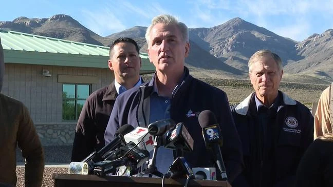 Ông Kevin McCarthy phát biểu tại Texas hôm 22-11. Ảnh: CBS.