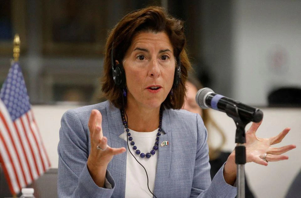 Bộ trưởng Thương mại Mỹ Gina Raimondo. Ảnh: REUTERS.