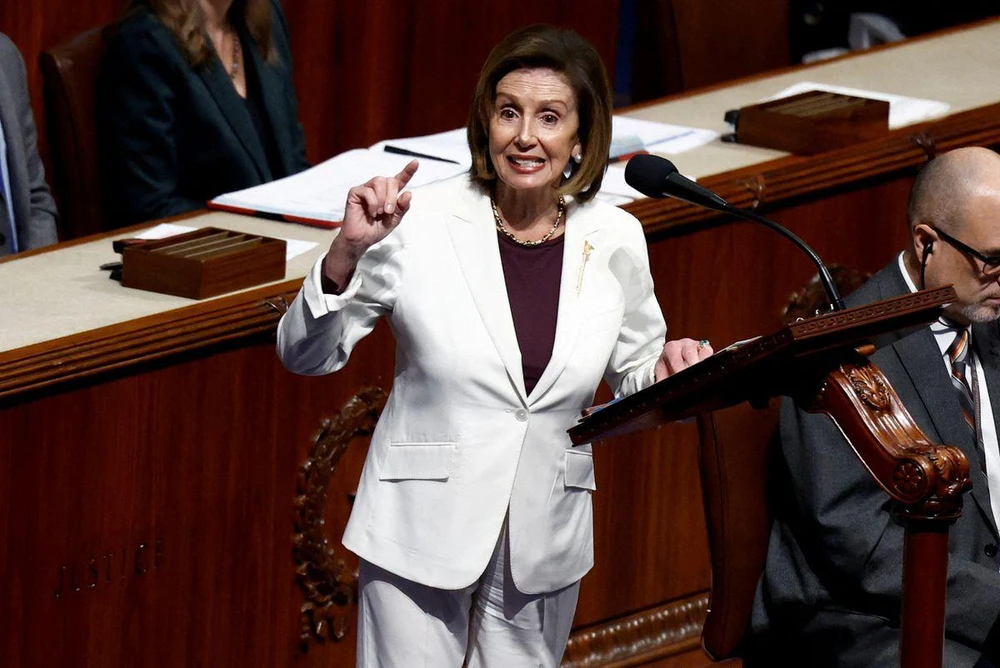 Chủ tịch Hạ viện Mỹ Nancy Pelosi (D-CA) tại Điện Capitol ở thủ đô Washington D.C. (Mỹ) ngày 17-11. Ảnh: REUTERS