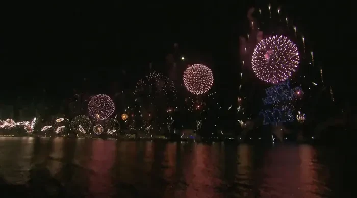 Màn trình diễn phá pháo hoa hướng tới các kỷ lục ở Ras Al Khaimah, Các Tiểu vương quốc Ả Rập Thống nhất (UAE). Ảnh: THE GUARDIAN