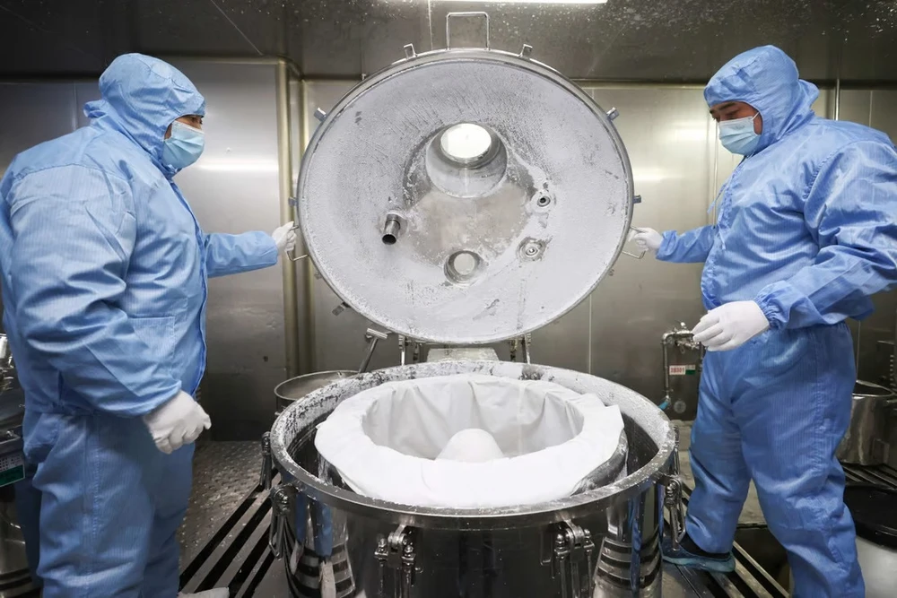 Trung Quốc đưa ra nhiều biện pháp nhằm thúc đẩy thành lập các trung tâm nghiên cứu và phát triển và thu hút nhân tài. Ảnh: AFP