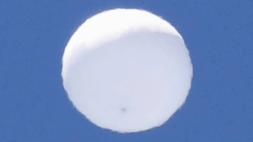 Vật thể giống bóng bay xuất hiện trên bầu trời Nhật tháng 6-2020. Ảnh: THE JAPAN TIMES