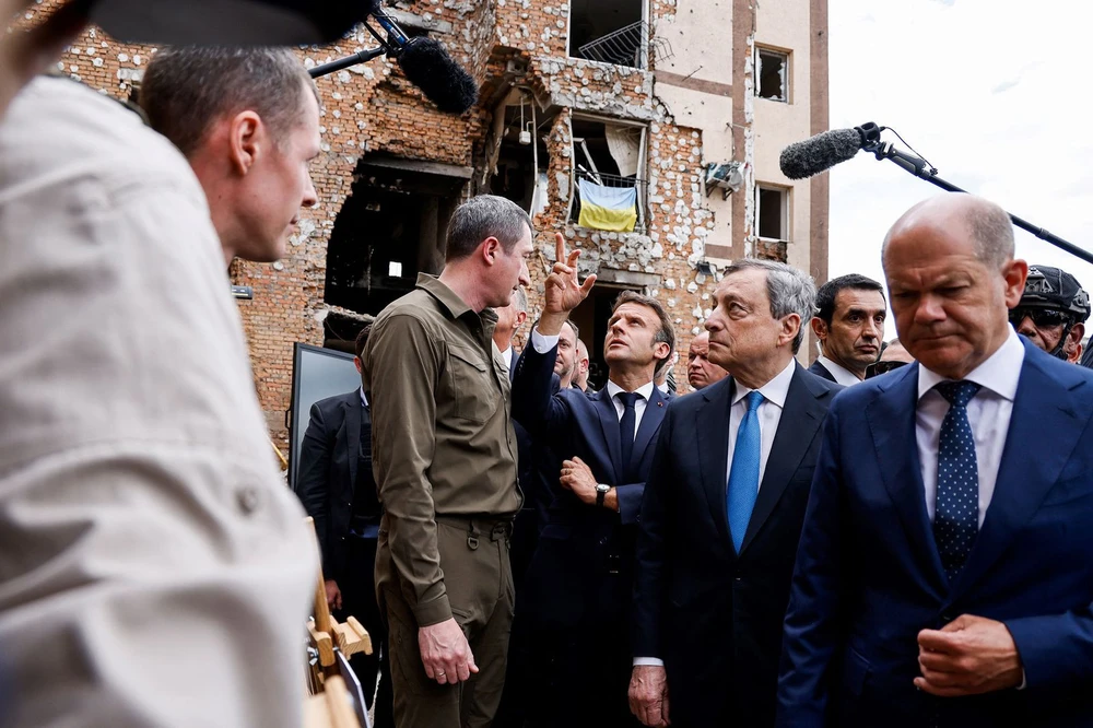 Ngày 16-6-2022,Thủ tướng Đức Olaf Scholz, Tổng thống Pháp Emmanuel Macron và Thủ tướng Ý khi đó là ông Mario Draghi thăm Kiev. Ảnh: AFP