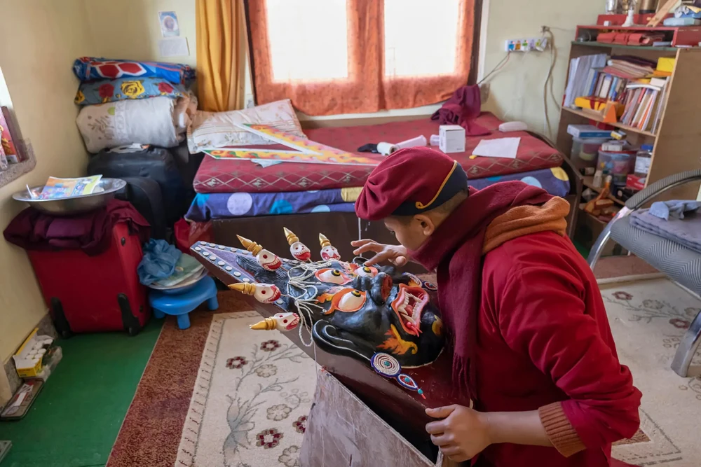 Các nữ tu sĩ còn phụ trách nhiều công việc ở tu viện. ẢNh: THE NEW YORK TIMES