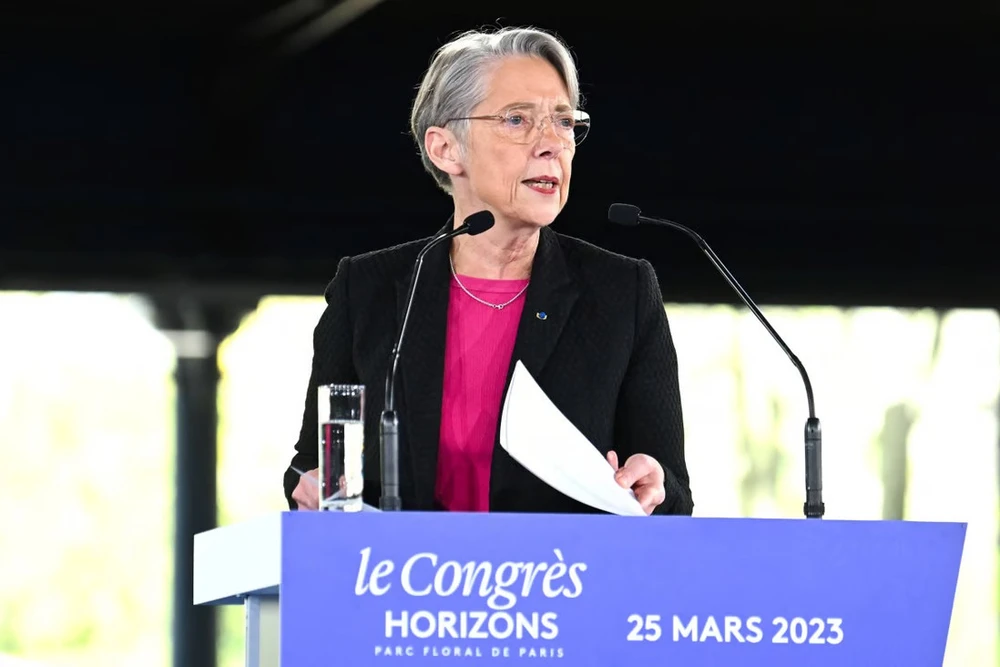 Thủ tướng Pháp Elisabeth Borne tại thủ đô Paris (Pháp) ngày 25-3. Ảnh: AFP