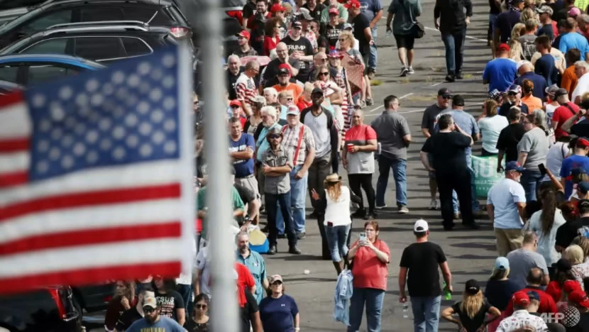 Người dân Mỹ trong một buổi phát biểu của cựu Tổng thống Donald Trump vào tháng 9-2022. Ảnh: AFP