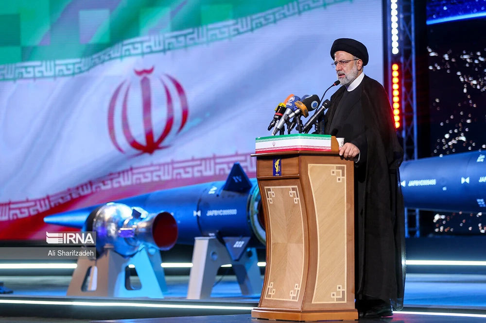 Tổng thống Iran - ông Ebrahim Raisi phát biểu tại buổi lễ ra mắt tên lửa Fattah ngày 6-6 ở thủ đô Tehran (Iran). Ảnh: IRNA