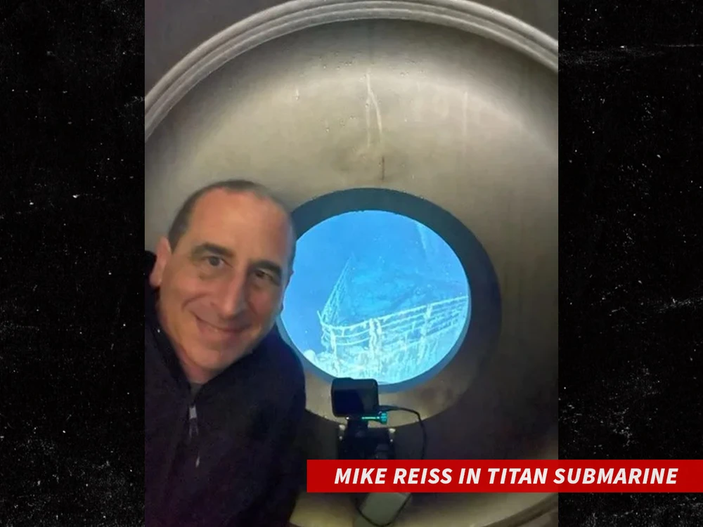 Ông Mike Reiss trên tàu Titan. Ảnh: TMZ