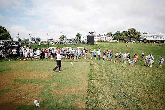 Ông Trump chơi golf ở Câu lạc bộ golf quốc gia Bedminster, bang New Jersey (Mỹ). Ảnh: GETTY IMAGES