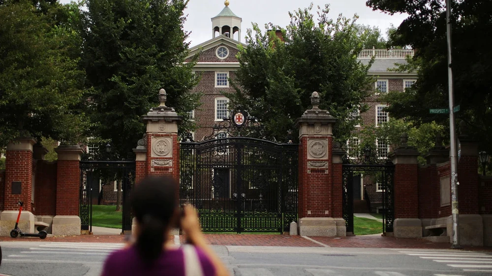 Rìa khuôn viên chính của trường ĐH Brown, bang Rhode Island (Mỹ). Ảnh: CNN
