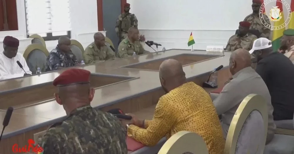 Phái đoàn Hồi giáo Nigeria đến thủ đô Niamey (Niger) để đàm phán với chính quyền quân sự Niger ngày 13-8. Ảnh: AFRICA NEWS