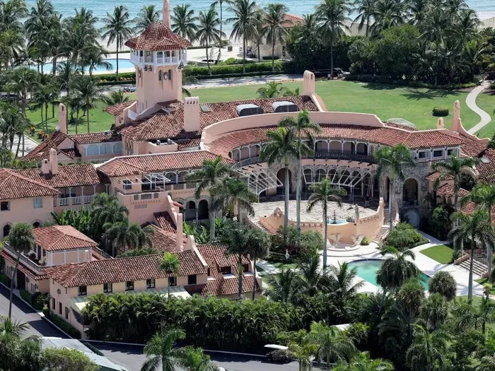 Dinh thự Mar-a-Lago tại bang Florida (Mỹ) của ông Trump - nơi công tố viên Mỹ tìm thấy các tài liệu mật của chính phủ. Ảnh: GETTY IMAGES
