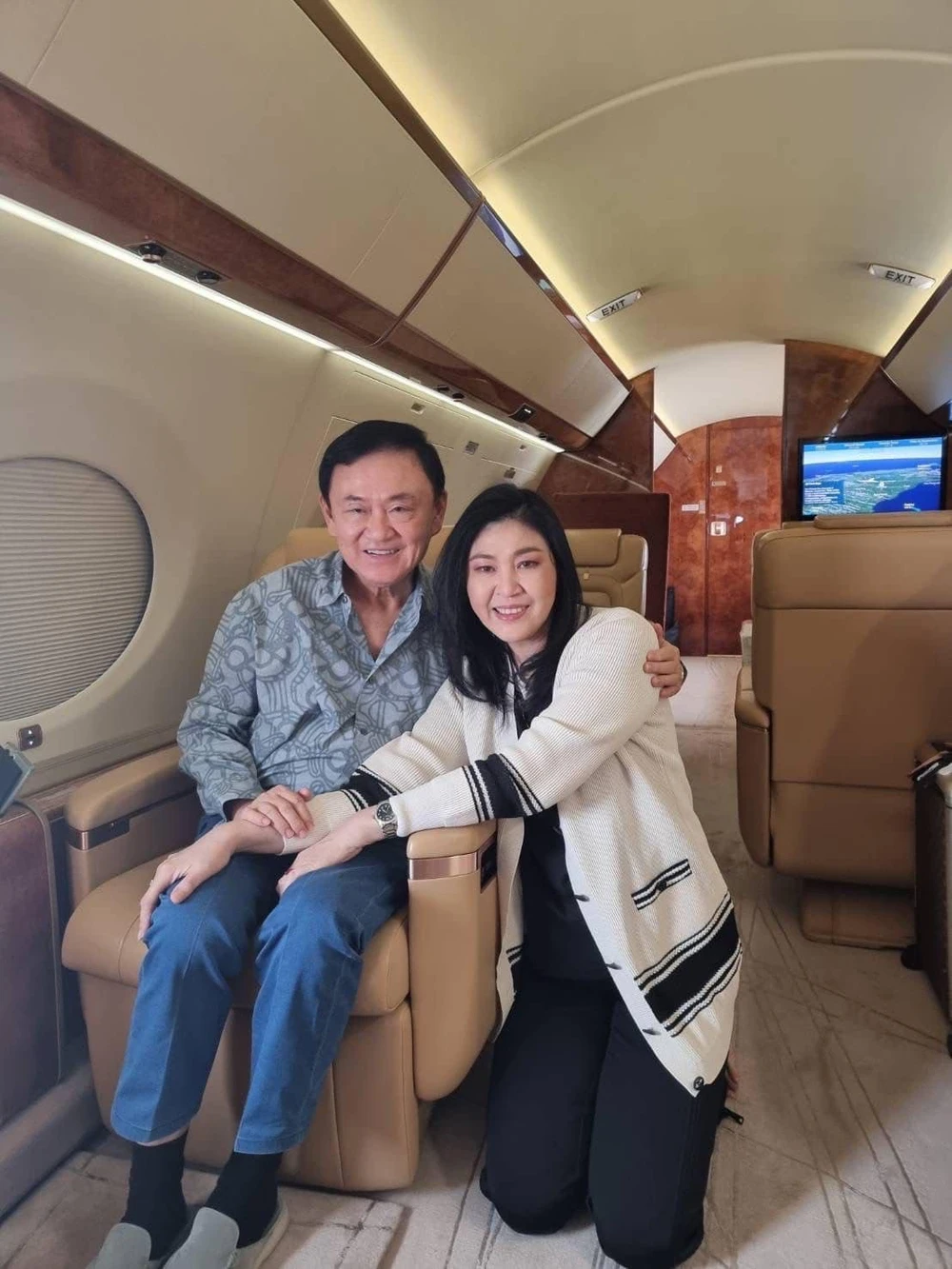 Bà Yingluck Shinawatra cho biết đã tiễn ông Thaksin Shinawatra về Thái Lan. Ảnh: YINGLUCK SHINAWATRA