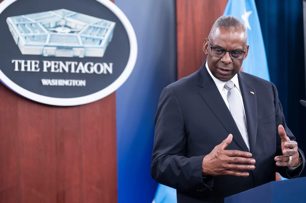 Bộ trưởng Quốc phòng Mỹ tái nhập viện