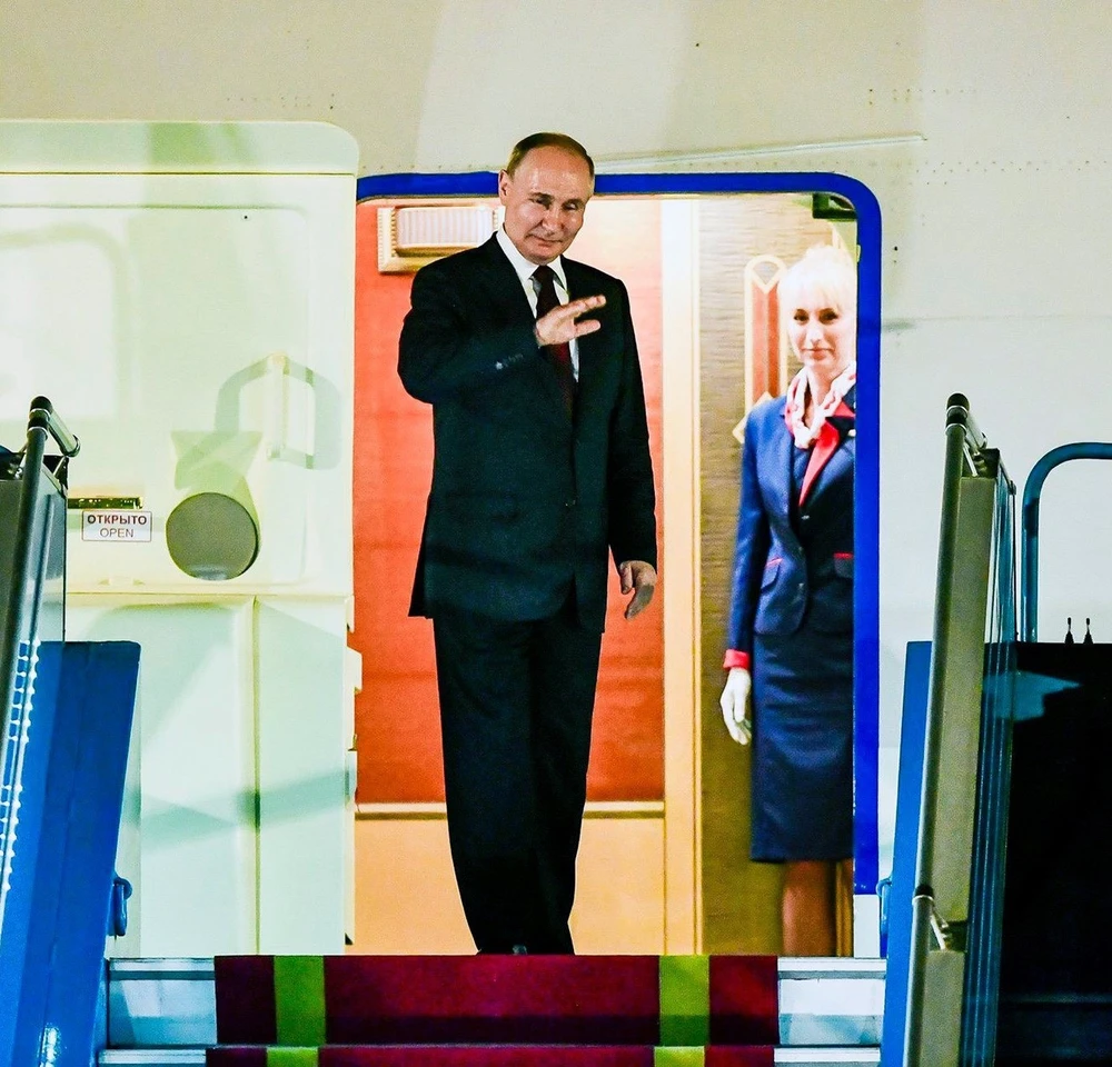 Tổng thống Putin lên chuyên cơ về nước, kết thúc tốt đẹp chuyến thăm Việt Nam
