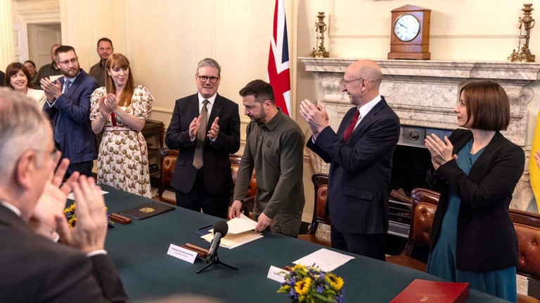 Thủ tướng Anh mời ông Zelensky họp nội các