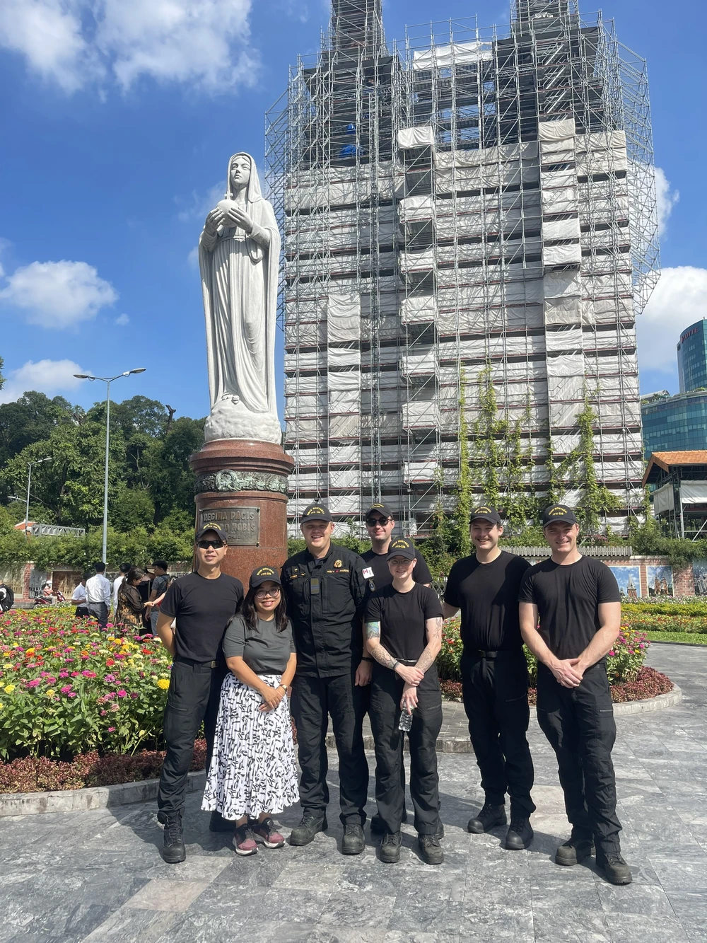 thủy thủ tàu Hải quân Hoàng gia Canada Montréal.jpg