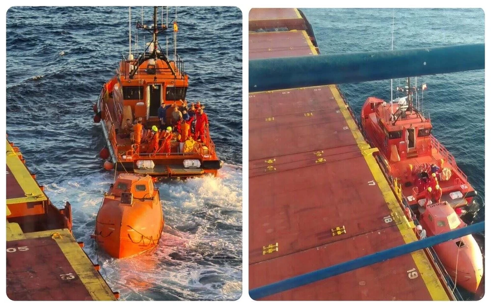 Tàu Ursa Major (Nga) bị chìm ở Tây Địa Trung Hải (2).jpg