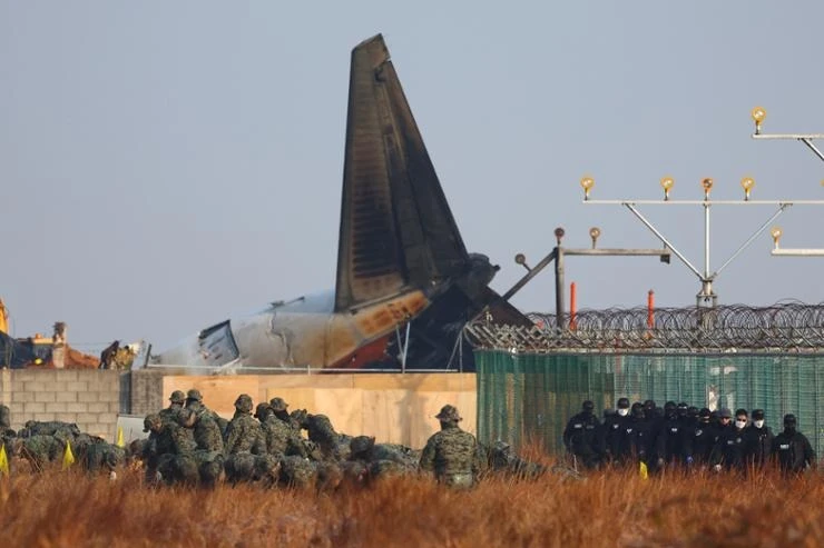 Thảm kịch máy bay Hàn Quốc: Cảnh sát đột kích sân bay, trụ sở hãng hàng không