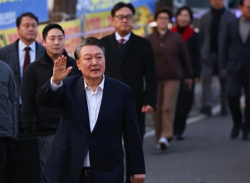 VIDEO: Tổng thống Yoon được trả tự do