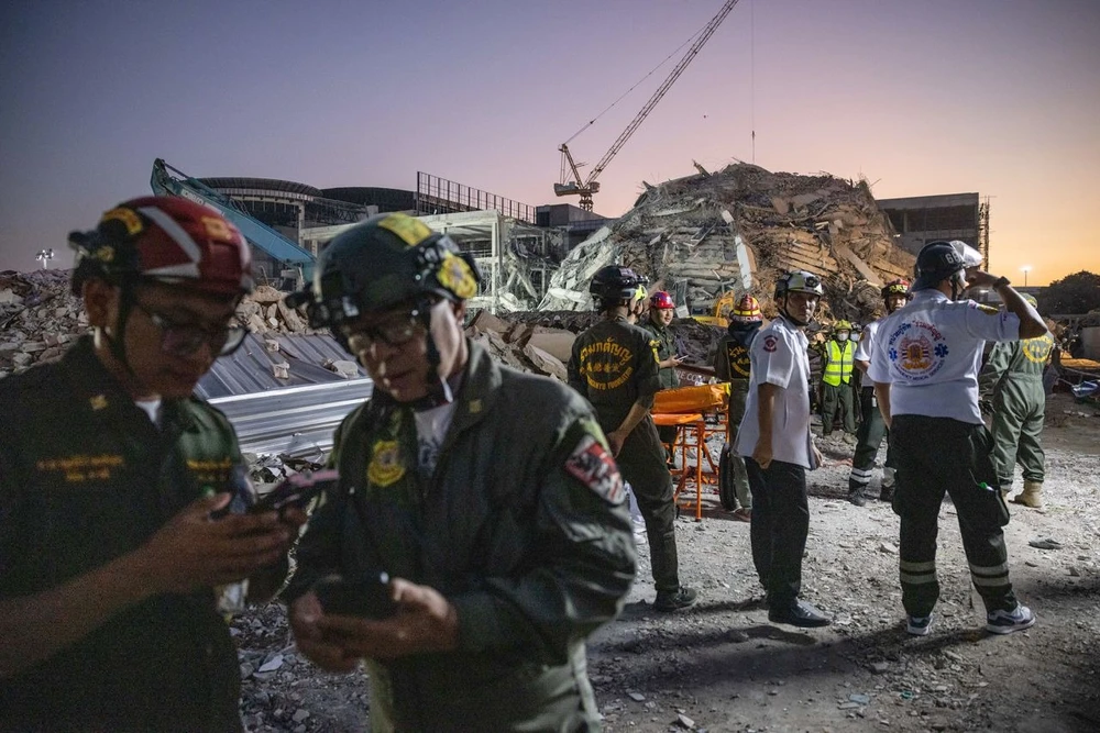 dong-dat-myanmar-chinh-quyen-keu-goi-cong-dong-quoc-te-ho-tro-ong-trump-hua-giup (1).jpg