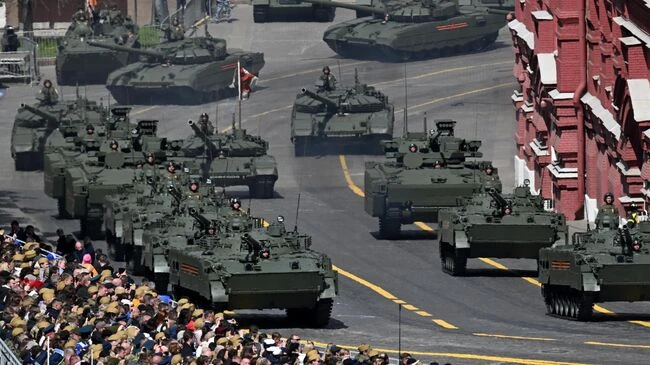 Xe chiến đấu bộ binh BMP-3 và Kurganets-25. Ảnh: RIA NOVOSTI