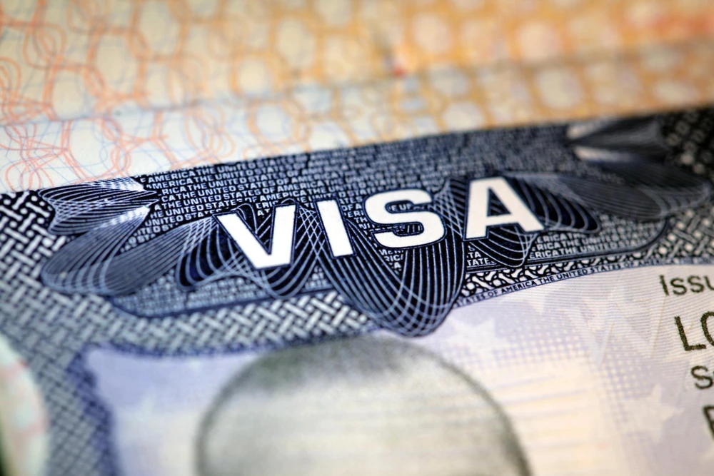 Mỹ dừng phỏng vấn visa du học: Tác động ra sao?