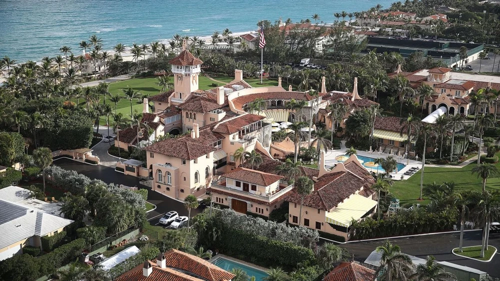 dot-nhap-vao-dinh-thu-mar-a-lago-vi-muon-cuoi-chau-gai-ong-trump.jpg