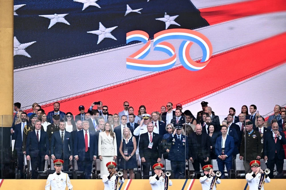 Mỹ tổ chức lễ duyệt binh kỷ niệm 250 năm thành lập Lục quân, giữa bối cảnh làn sóng biểu tình phản đối truy quét nhập cư leo thang.