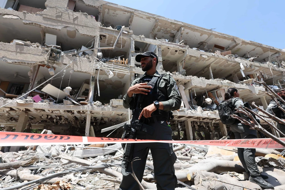 HĐBA họp khẩn vụ Mỹ tấn công Iran; Ông Trump gợi ý khả năng thay đổi chế độ tại Tehran