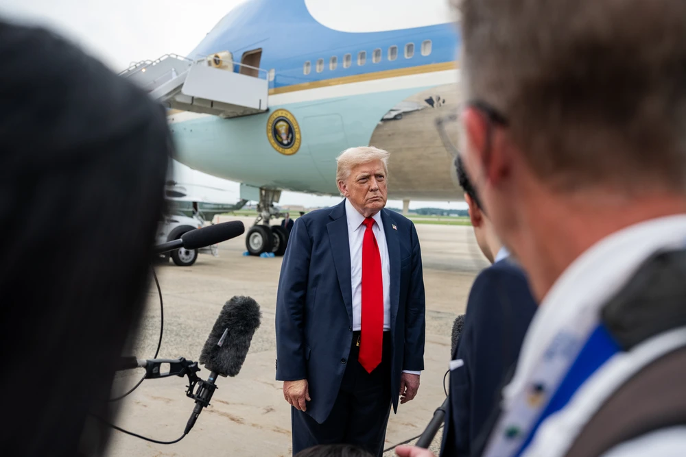 Ông Trump kiện Wall Street Journal tội vu khống liên quan một bức thư chúc mừng sinh nhật